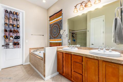 1534 E Kings Ct, Gilbert, AZ 85234 photo 18