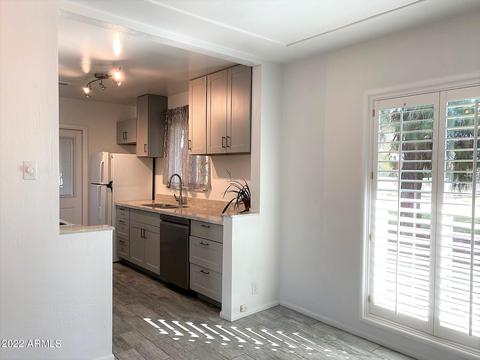 112 E Carter Rd, Phoenix, AZ 85042 photo 10