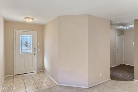 9017 S 11th Pl, Phoenix, AZ 85042 photo 5