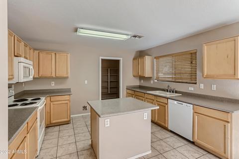 9017 S 11th Pl, Phoenix, AZ 85042 photo 12