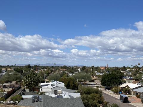 1027 E Seldon Ln, Phoenix, AZ 85020 photo 2