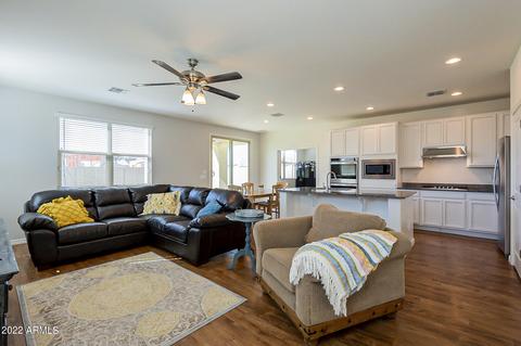 9517 E Theia Dr, Mesa, AZ 85212 photo 7