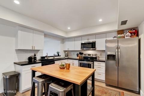 2820 E Clarendon Ave, Phoenix, AZ 85016 photo 6