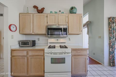 4134 E Mercer Ln, Phoenix, AZ 85028 photo 9