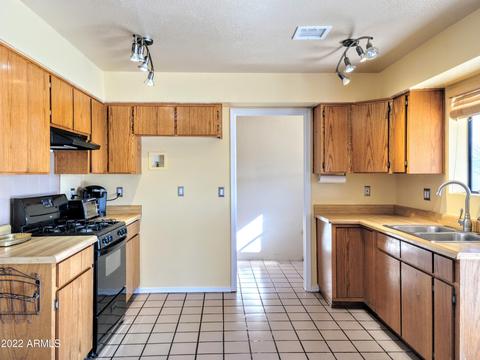 552 E Mulberry Ln, Bisbee, AZ 85603 photo 6