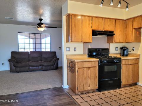 552 E Mulberry Ln, Bisbee, AZ 85603 photo 5