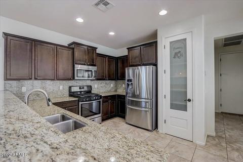 4682 E Maplewood St, Gilbert, AZ 85297 photo 12