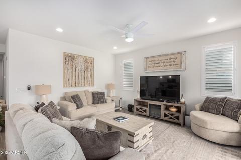 10306 E Revolution Dr, Mesa, AZ 85212 photo 2