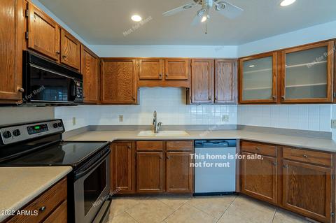 4318 E Jason Dr, Phoenix, AZ 85050 photo 2