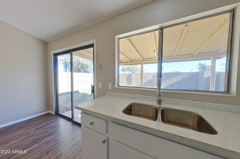 1754 E Sandra Ter, Phoenix, AZ 85022 photo 9