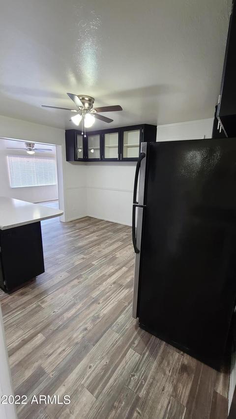 5702 N 36th Dr, Phoenix, AZ 85019 photo 9