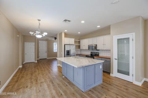 4249 E Santa Fe Ln, Gilbert, AZ 85297 photo 4