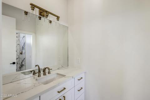 3429 N 35th Pl, Phoenix, AZ 85018 photo 12