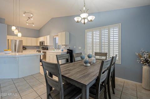 2823 E Blackhawk Dr, Phoenix, AZ 85050 photo 9