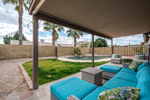 2823 E Blackhawk Dr, Phoenix, AZ 85050 photo 1