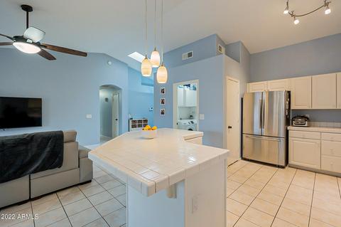 2823 E Blackhawk Dr, Phoenix, AZ 85050 photo 5