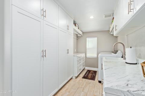 4202 E Patricia Jane Dr, Phoenix, AZ 85018 photo 32