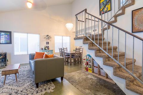1018 S Surfside Dr, Gilbert, AZ 85233 photo 3