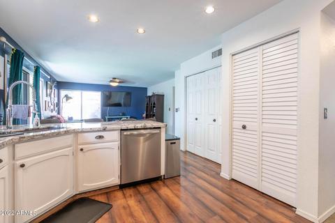 1018 S Surfside Dr, Gilbert, AZ 85233 photo 8