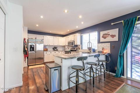 1018 S Surfside Dr, Gilbert, AZ 85233 photo 9