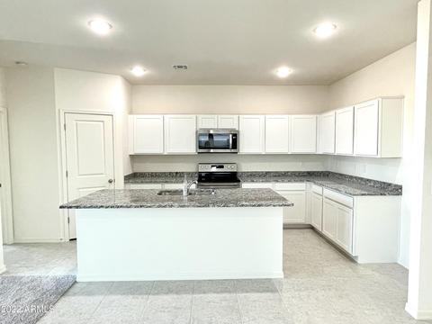 6161 E Helios Dr, Florence, AZ 85132 photo 2