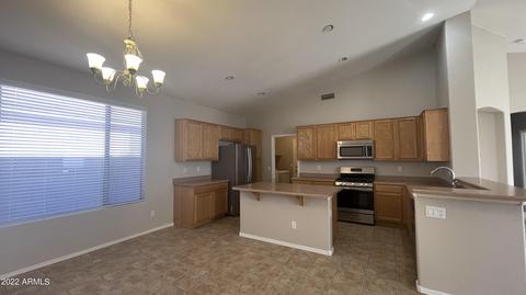 1050 S Hazel Ct, Gilbert, AZ 85296 photo 3