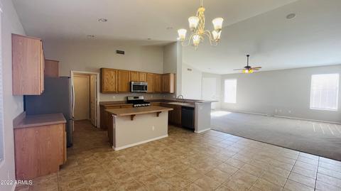 1050 S Hazel Ct, Gilbert, AZ 85296 photo 2