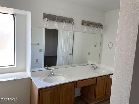 540 E San Angelo Ave, Gilbert, AZ 85234 photo 21
