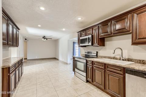 2832 E Sylvia St, Phoenix, AZ 85032 photo 9