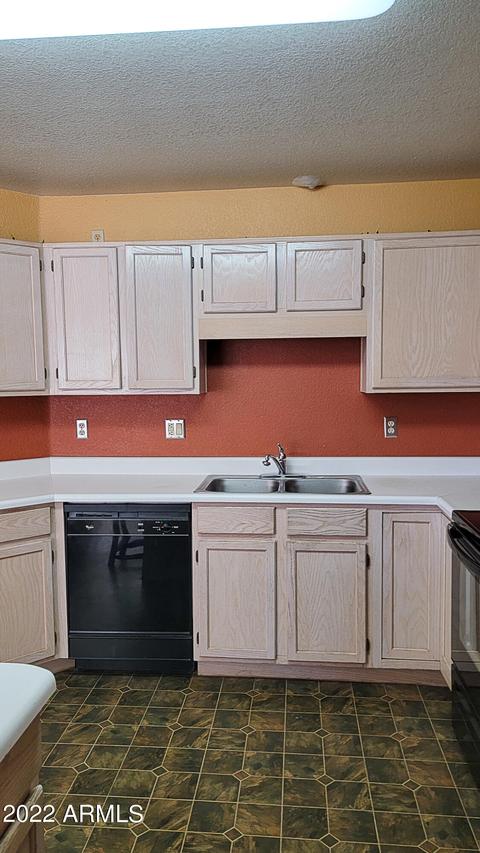 4234 E Morrow Dr, Phoenix, AZ 85050 photo 9