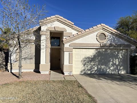 661 S Peppertree Dr, Gilbert, AZ 85296 photo 2