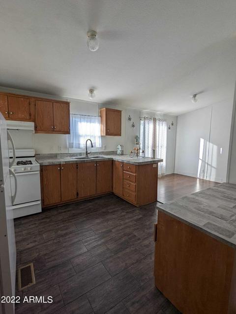 109 3rd Ave E, Buckeye, AZ 85326 photo 2