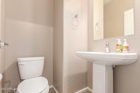 2258 E Hidalgo Ave, Phoenix, AZ 85040 photo 5