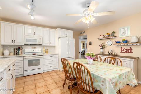 2331 E Betty Elyse Ln, Phoenix, AZ 85022 photo 10