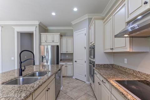 2885 E Longhorn Dr, Gilbert, AZ 85297 photo 12