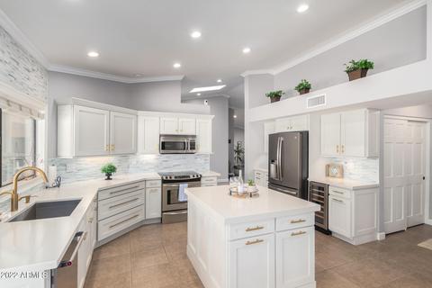 3517 E Rockledge Rd, Phoenix, AZ 85044 photo 1