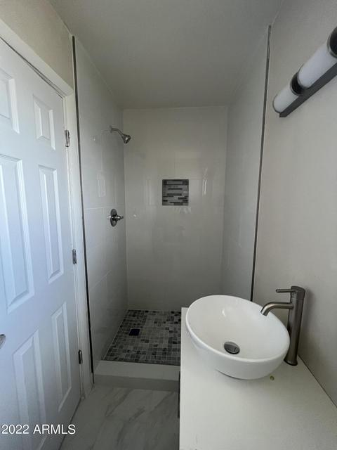 107 E La Mirada Dr, Phoenix, AZ 85042 photo 9