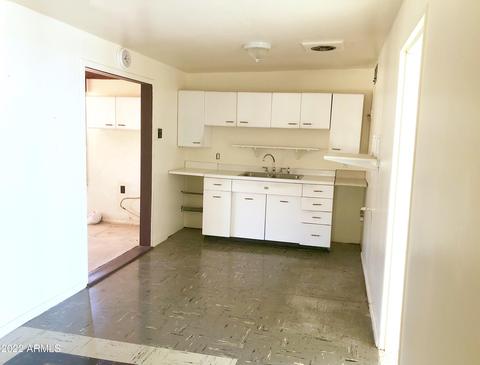 114 Cochise Dr, Bisbee, AZ 85603 photo 8