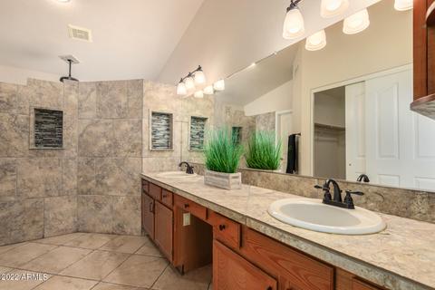 211 E Stonebridge Dr, Gilbert, AZ 85234 photo 23