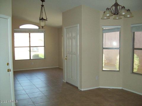 4715 E Lone Cactus Dr, Phoenix, AZ 85050 photo 2
