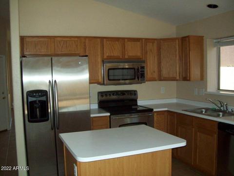 4715 E Lone Cactus Dr, Phoenix, AZ 85050 photo 3