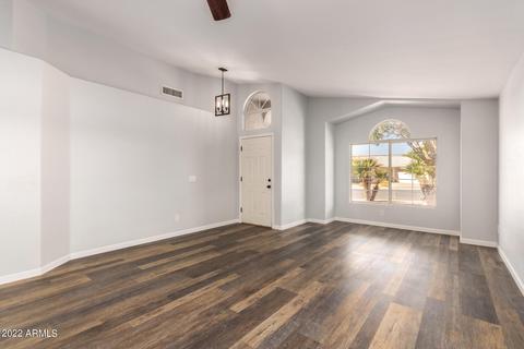 689 W Constitution Dr, Gilbert, AZ 85233 photo 6