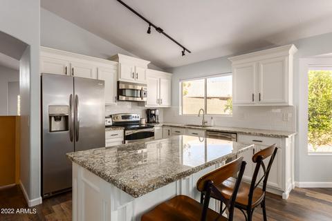 689 W Constitution Dr, Gilbert, AZ 85233 photo 17