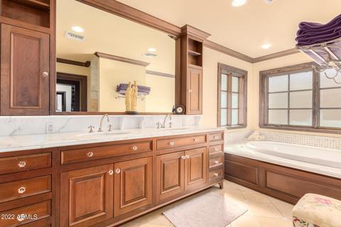 5230 E Whitton Ave, Phoenix, AZ 85018 photo 25