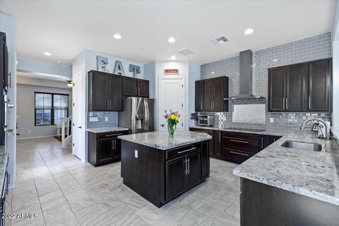 844 E Rawhide Ct, Gilbert, AZ 85296 photo 4