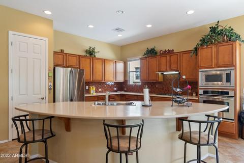 4555 E Carob Dr, Gilbert, AZ 85298 photo 2