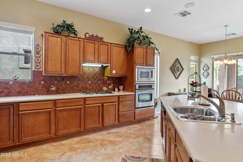 4555 E Carob Dr, Gilbert, AZ 85298 photo 3