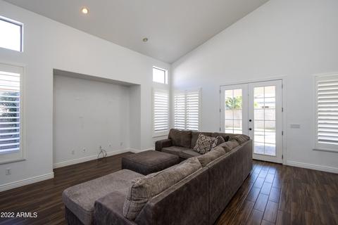 2571 S Moccasin Trl, Gilbert, AZ 85295 photo 6