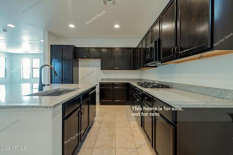 3853 E Stiles Ln, Gilbert, AZ 85295 photo 4