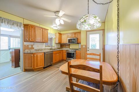 2323 E Betty Elyse Ln, Phoenix, AZ 85022 photo 9